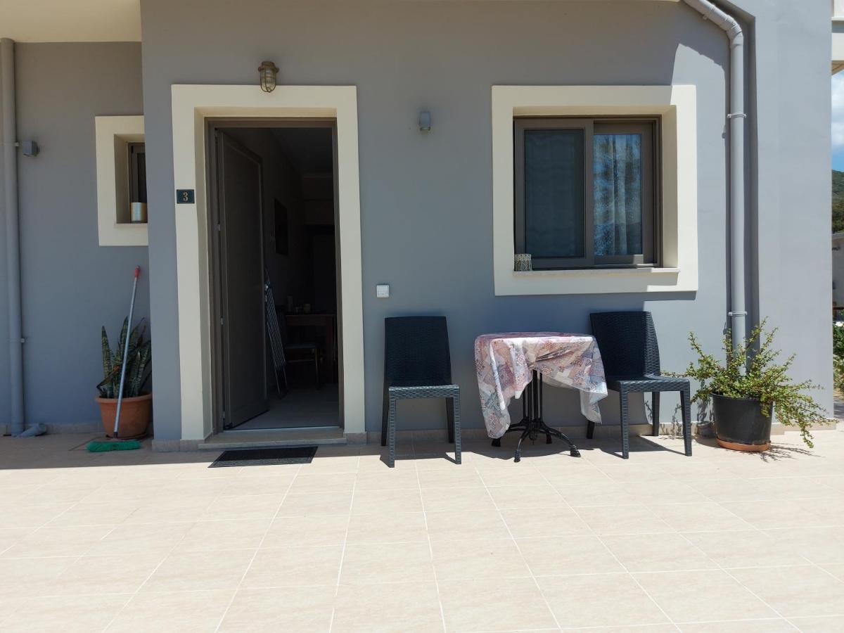 Ta Didymakia Apartments. Argostoli  Bilik gambar